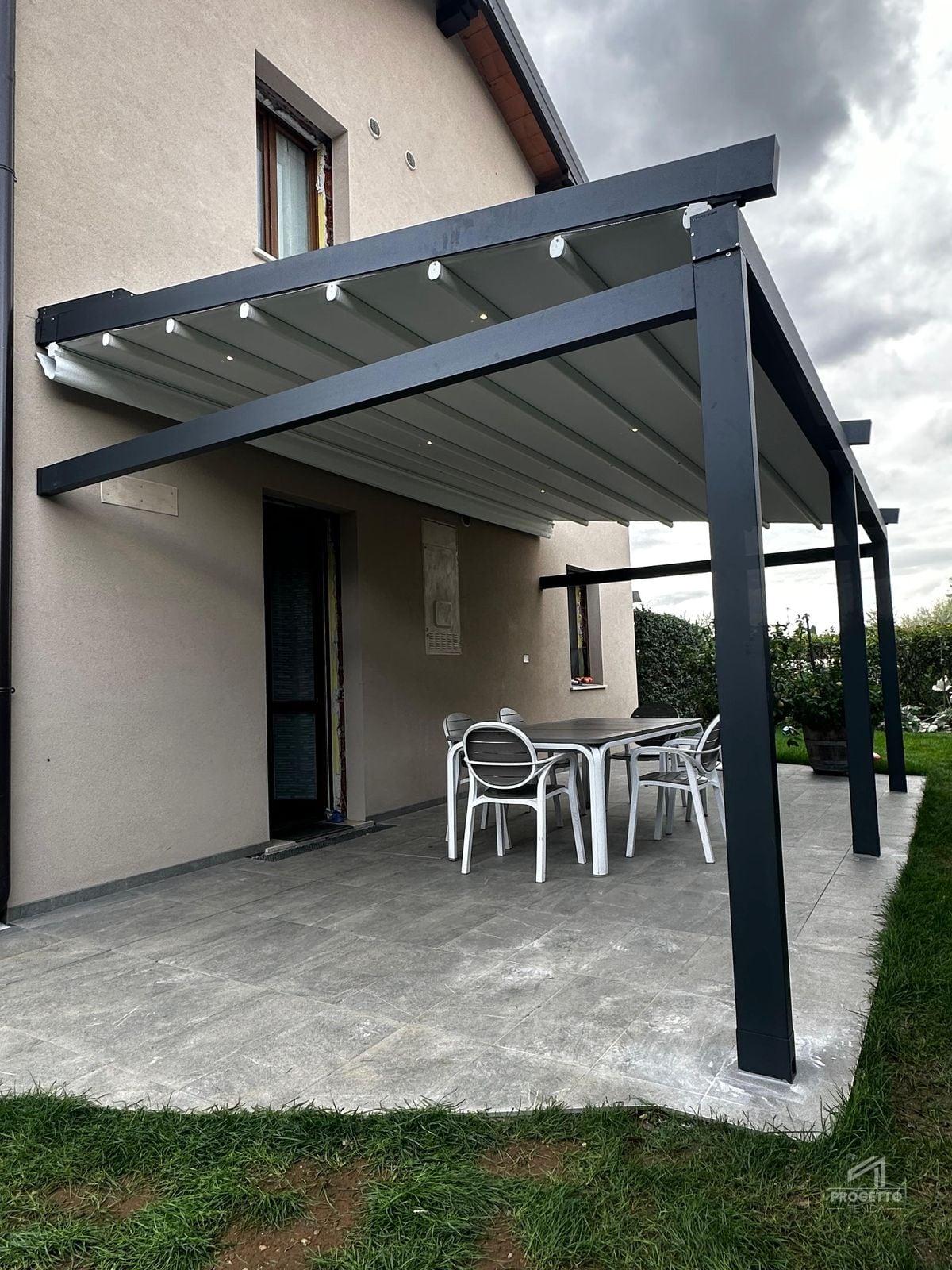 Pergola retrattile, realizzazione 4 di 5 — Progetto Tenda