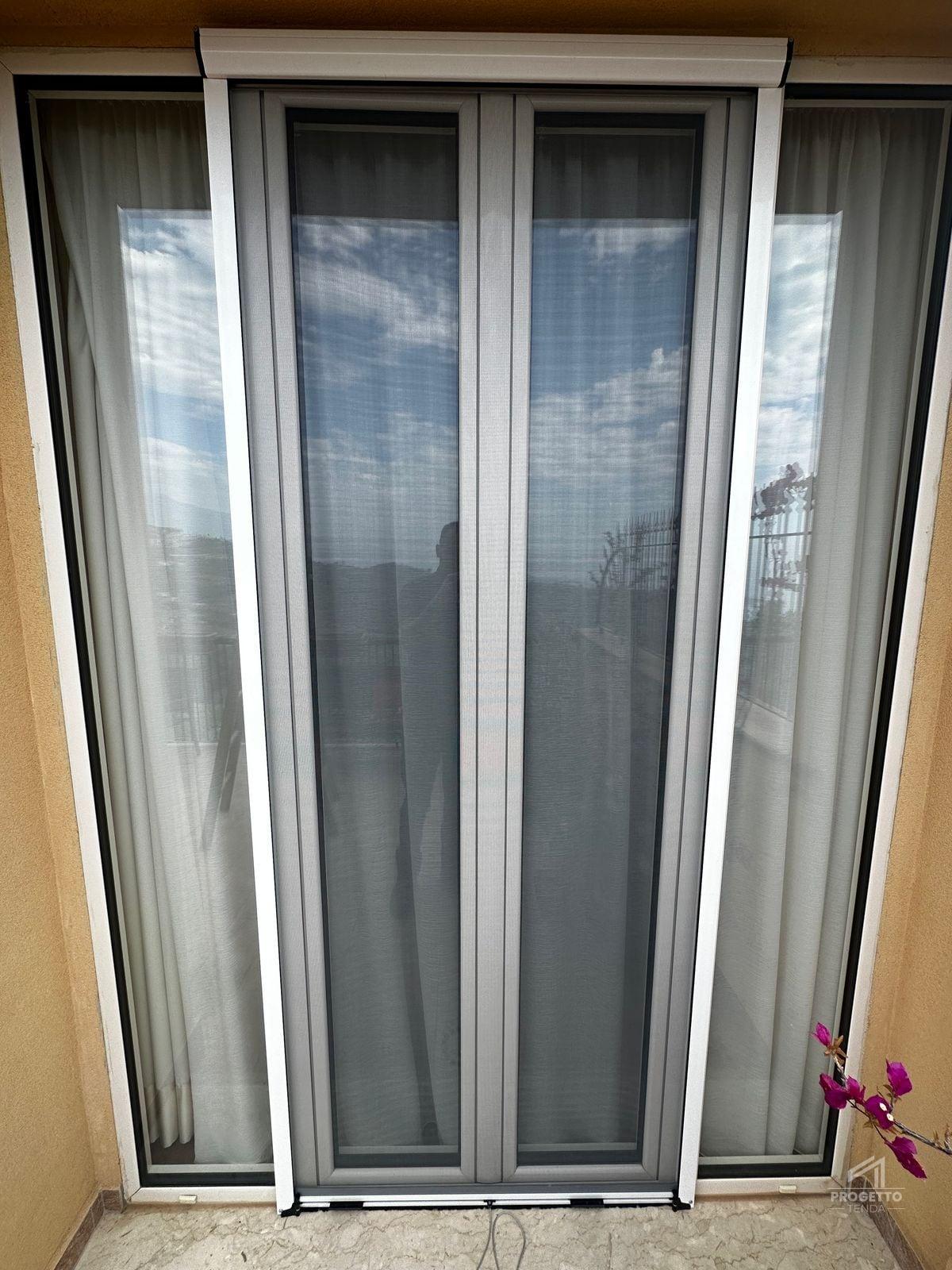 Zanzariere, realizzazione 1 di 3 — Progetto Tenda